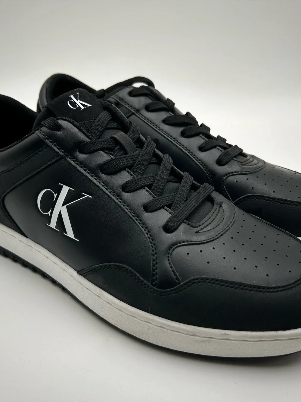 Calvin Klein Jeans Black Low-Top Sneakers